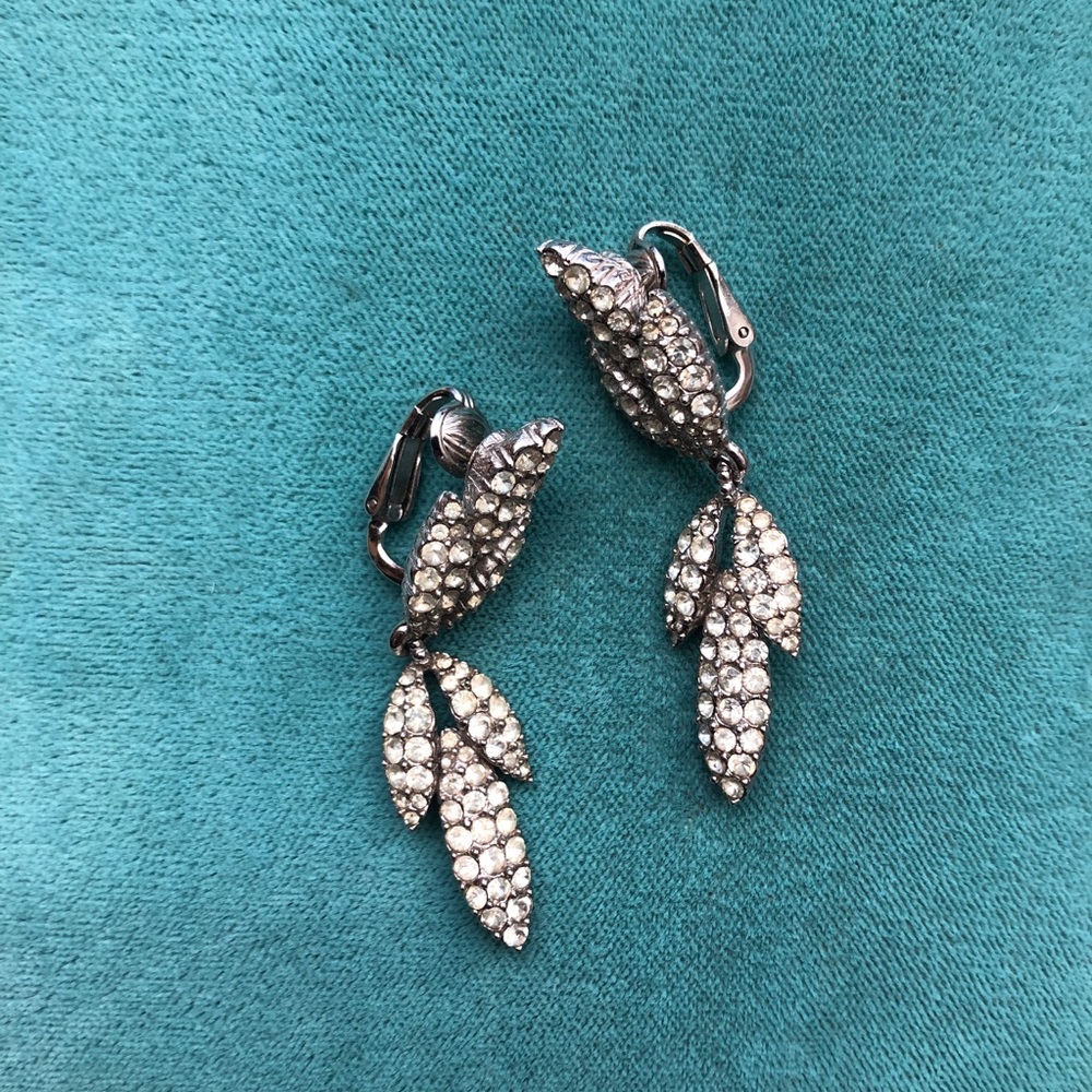Make me an offer! Vintage Sparkly Earrings